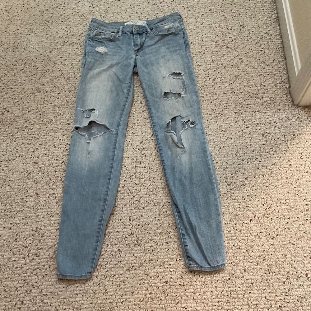 Abercrombie & Fitch women’s distressed skinny jeans Size 0